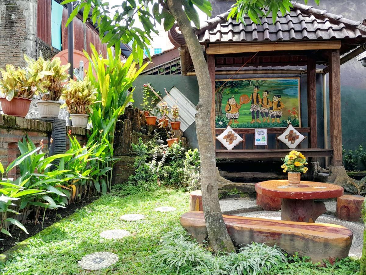 Ngampilan Backpacker Hostel Yogyakarta Kültér fotó