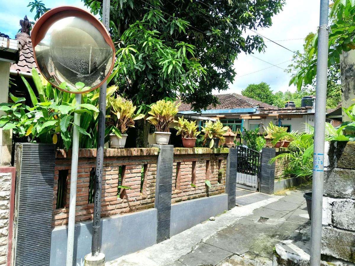 Ngampilan Backpacker Hostel Yogyakarta Kültér fotó